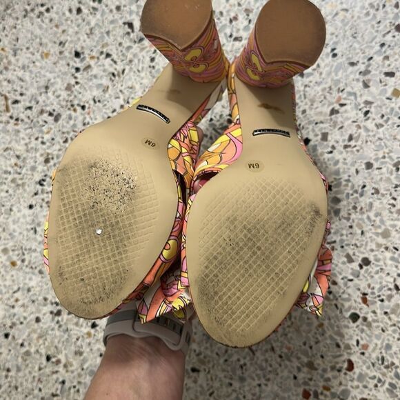 Gianni Bini pink yellow Kelly print Pucci bow sandal heel 6 Dillards - Picture 3 of 7